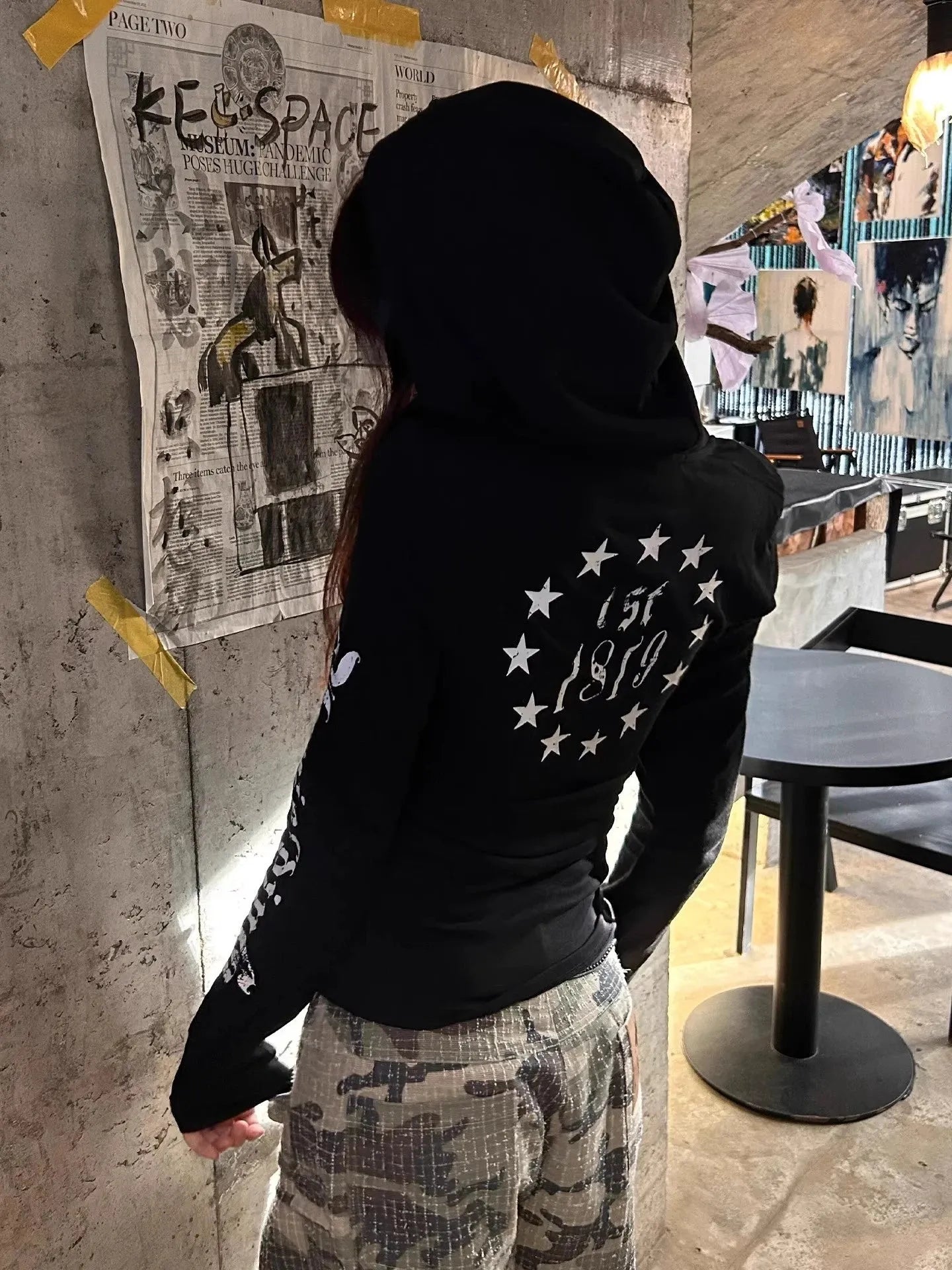 Acubi Hooded Graphic Top