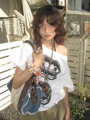 Y2K One Shoulder Lips Tee